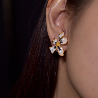 Freesia earrings (L) - Black